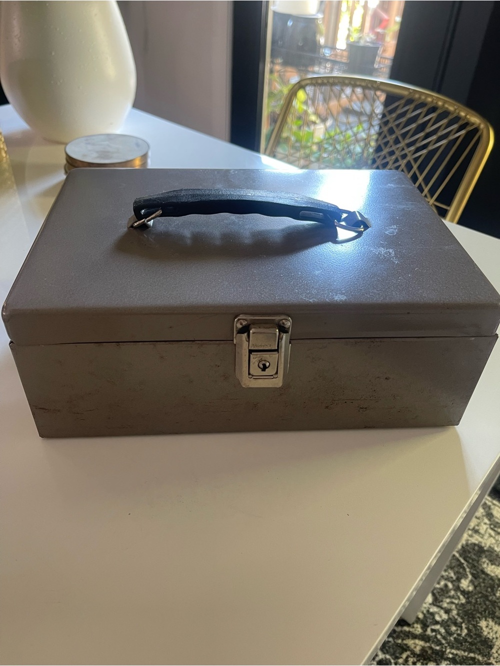 Metal vintage cash box with lock, no key- Gray